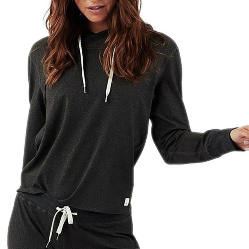 Vuori Sequoia Crop Hoodie in Charcoal Small
